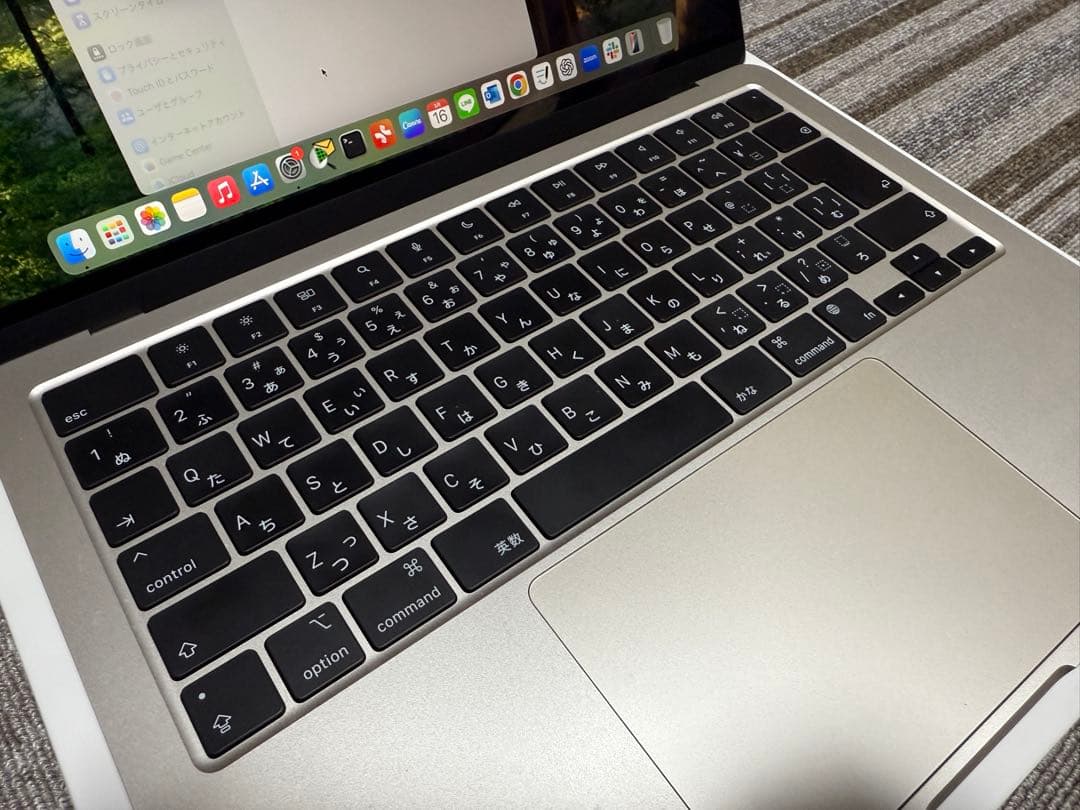 Macbook Air M2 13インチ（Apple認定整備済み品）