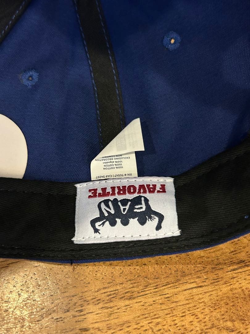 【FAN FAVORITE】キャップ　ドジャース　サイズフリー　ボール付き