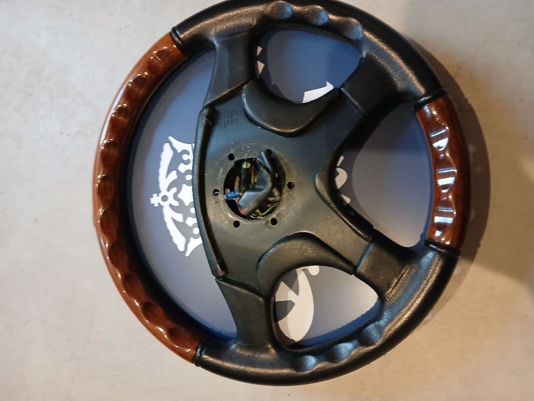 momo ステアリング　オリンピックⅢ　美品当時物