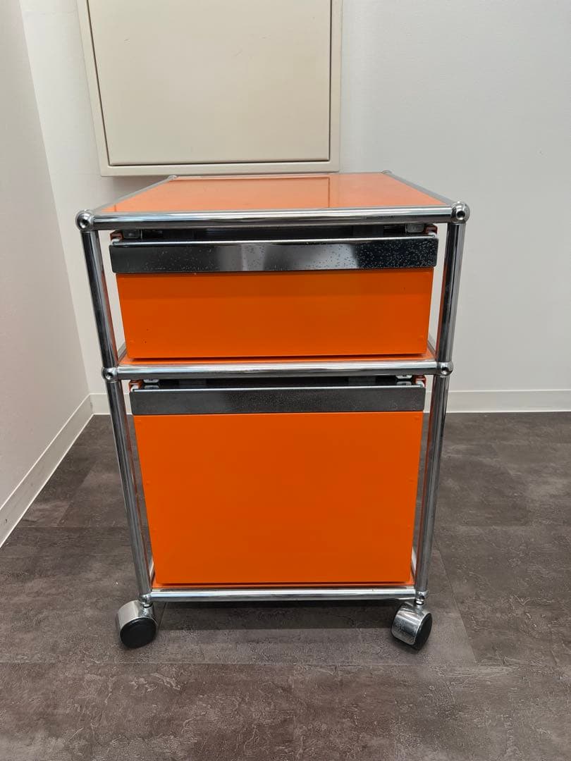 USM ワゴン　オレンジ スチールキャビネット 2段