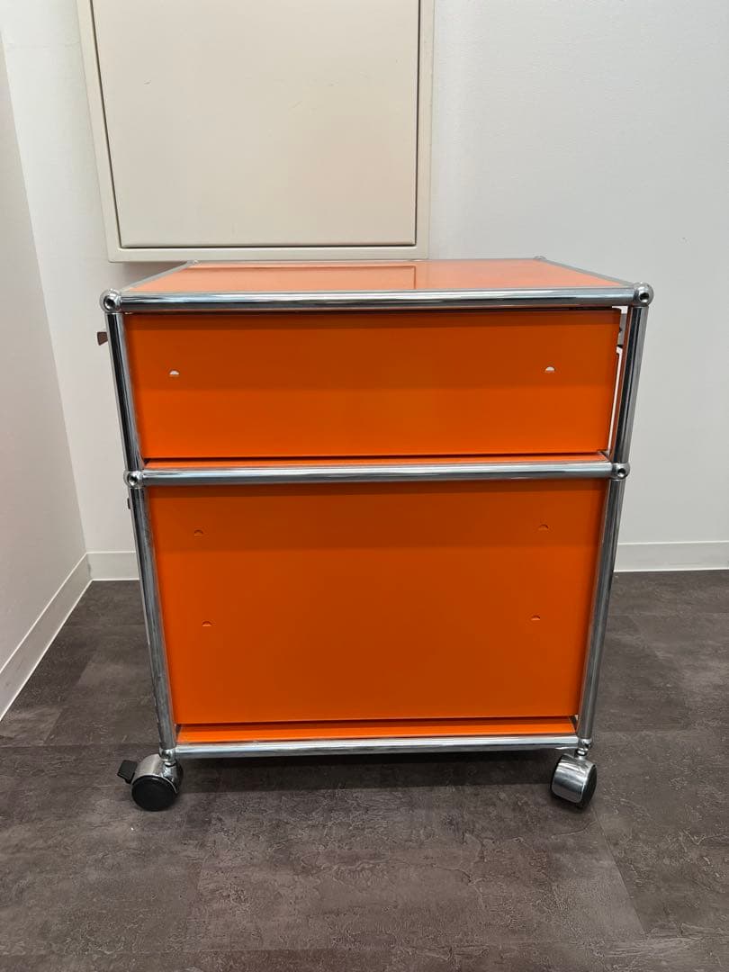 USM ワゴン　オレンジ スチールキャビネット 2段