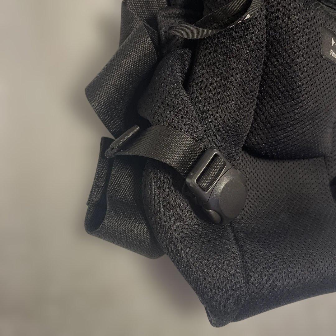 美品　ピトレスク Pittoresk ベビーキャリア ファースト 抱っこ紐