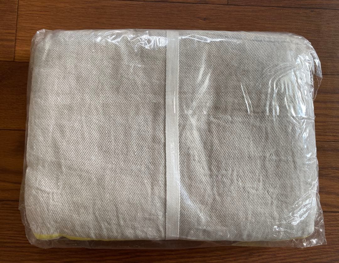 ラプアンカンクリUSVA リネンブランケット 150+200cm イエロー