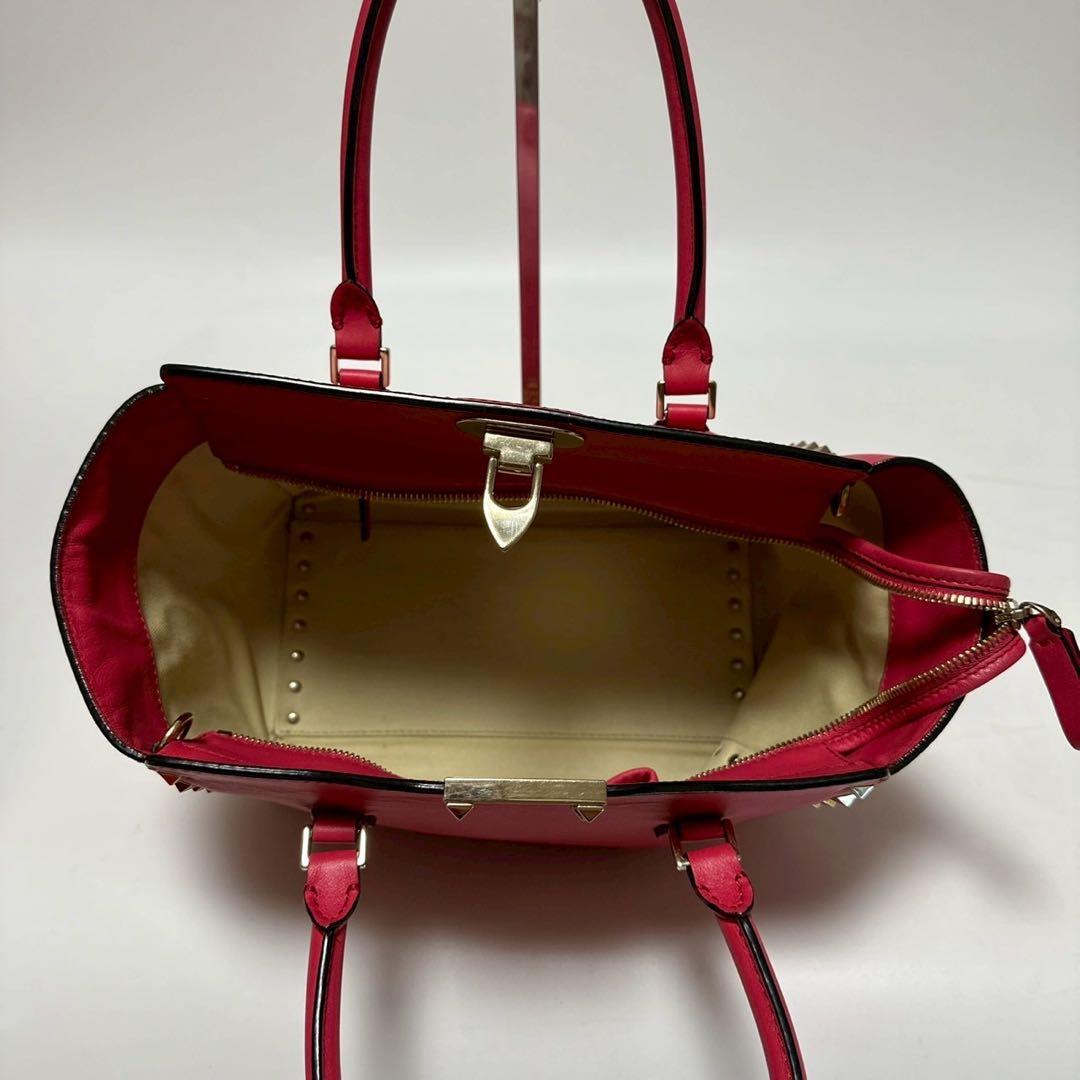 s73【極美品】保存袋付　ヴァレンティノ　ロックスタッズレザー2wayショルダー