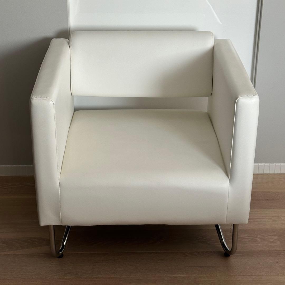 スチールレッグ　一人掛けラウンジチェア・ソファ ホワイト