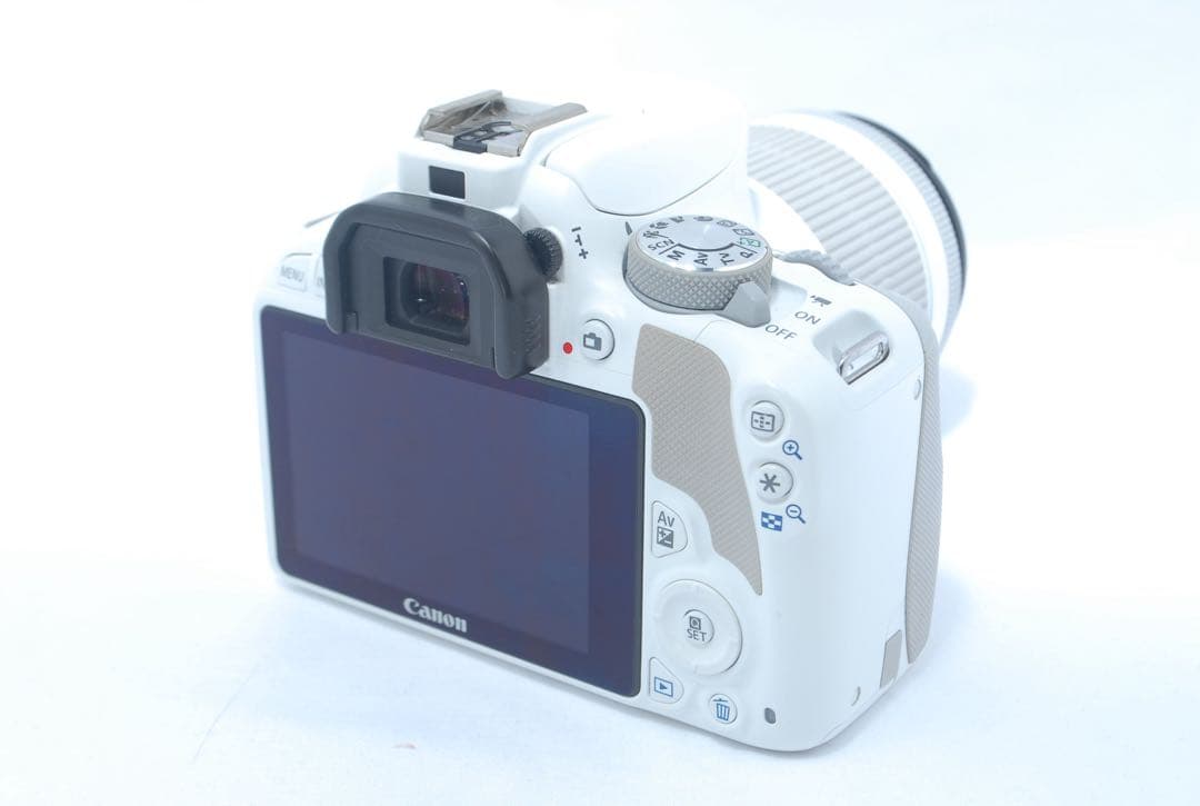 大人気⭐️ホワイト 一眼レフ Canon kiss X7⭐️高性能レンズ⭐️スマホ転送