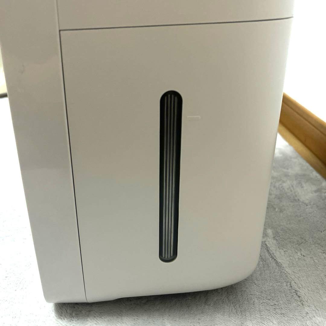 SHARP 除湿機 コンパクト ホワイト　衣類乾燥除湿機
