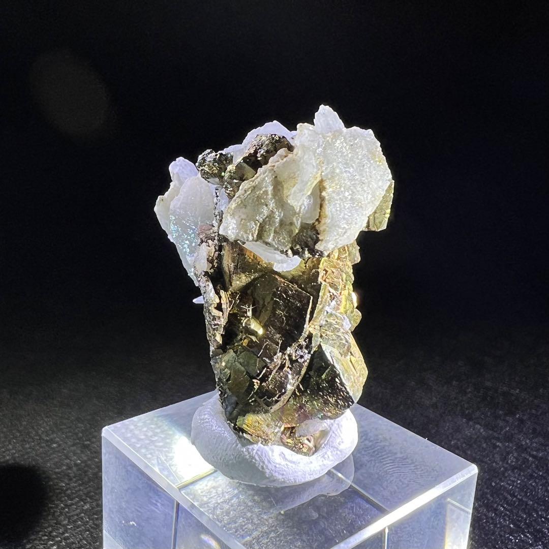 ペルー産　ゴージャス⭐︎カルサイト共生パイライト