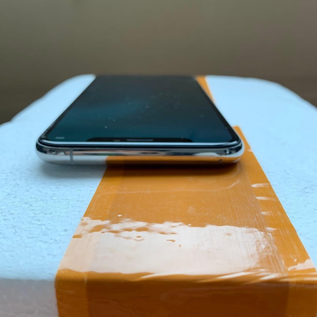iPhoneXs 本体　64GB シルバー　simロックなし　非純正バッテリー
