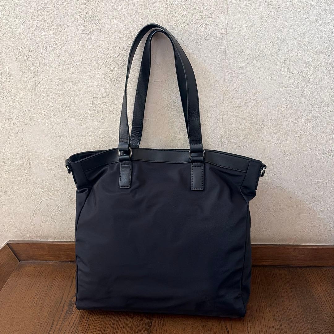 Burberry Black Labelブラックナイロンビジネストートバッグ