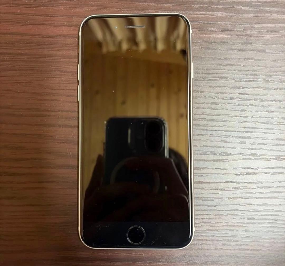 Apple iPhone SE (第3世代) スターライト 64GB