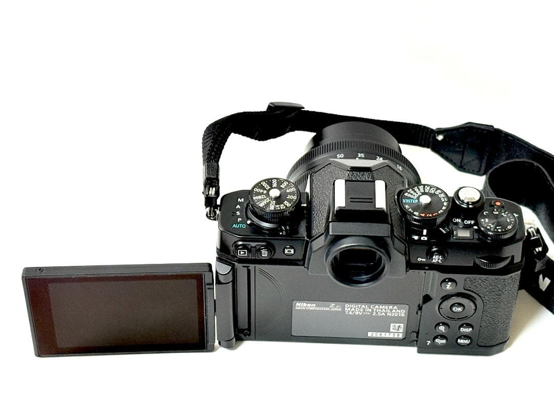 【ほぼ新品】 Nikon Z fc シャッター数 約311回　動作良好・返品保