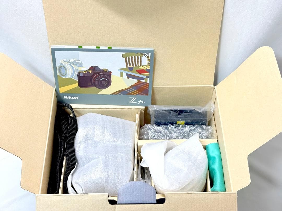 【ほぼ新品】 Nikon Z fc シャッター数 約311回　動作良好・返品保