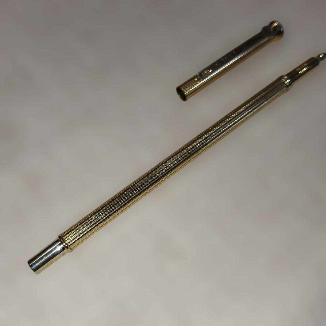 GUCCIゴールド ボールペン　細身