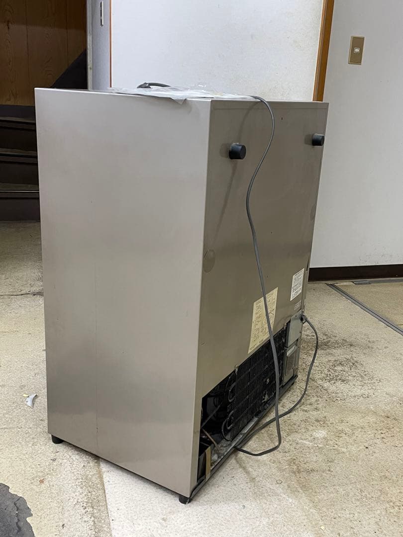 r*r様 薬用冷蔵ショーケースMPR110(GO)