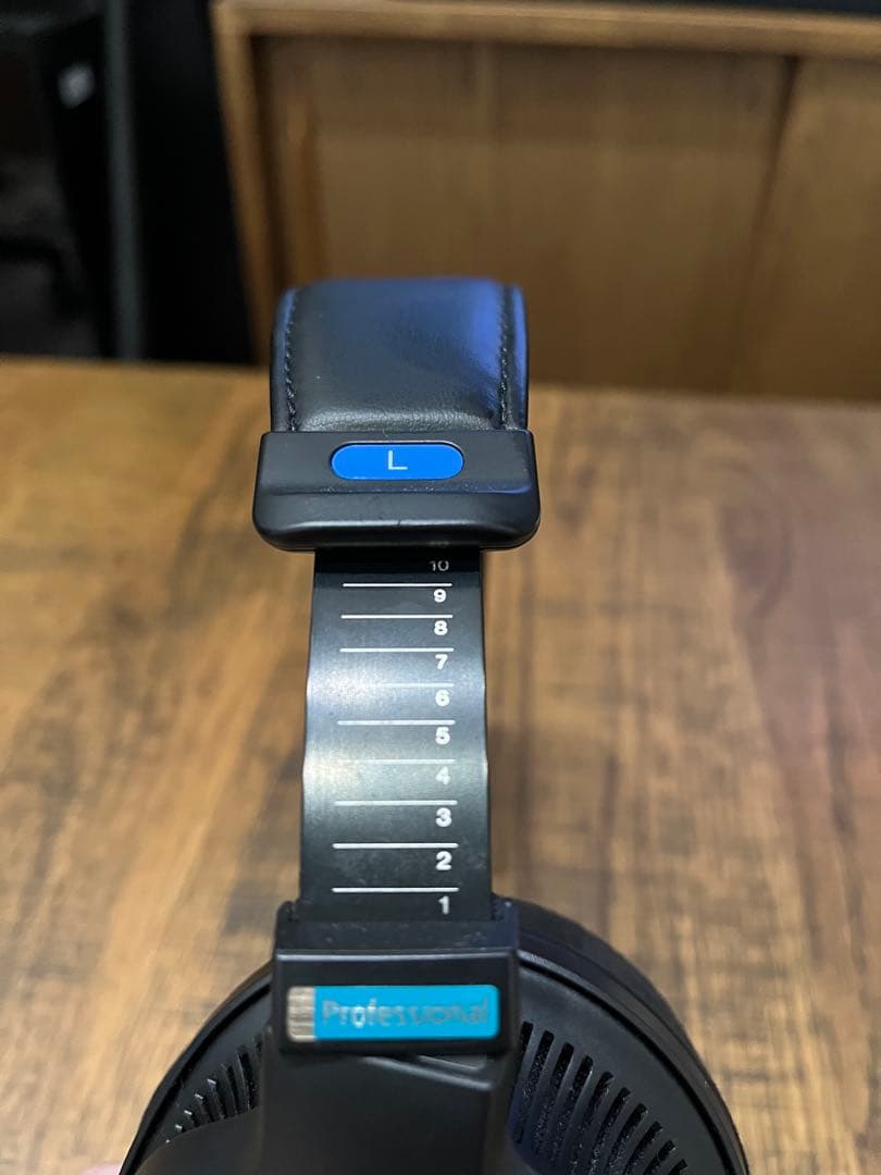 ヘッドホン SONY MDR MV1