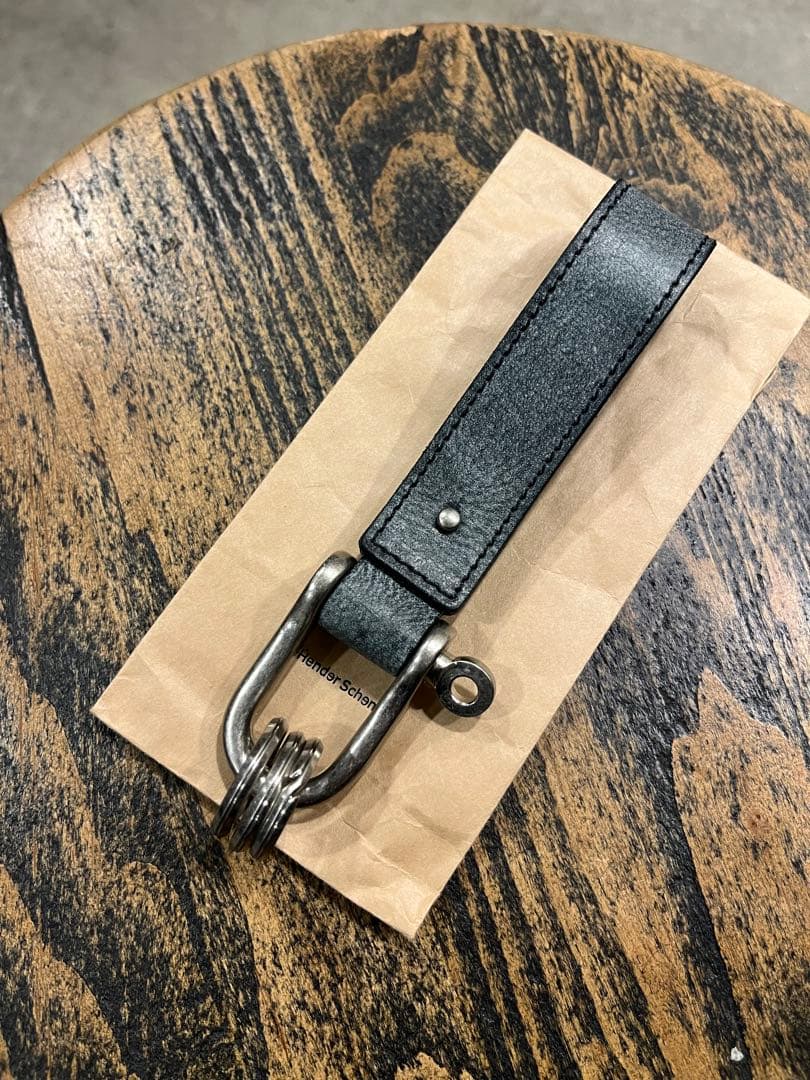 小物 HENDER SCHEME KEY SHACKLE