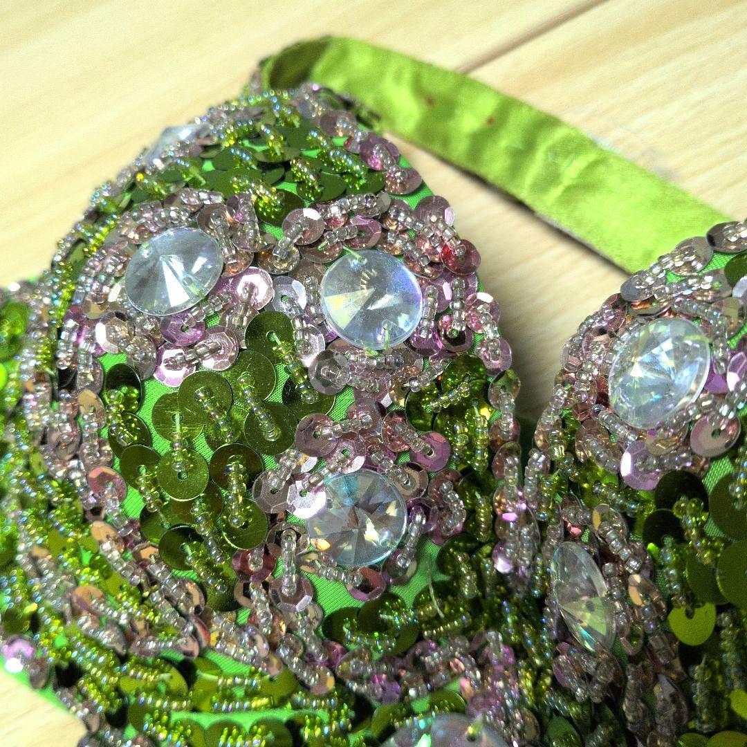 美品　ベリーダンス衣装　セットアップ　ブラベルト　ライトグリーン　オリエンタル