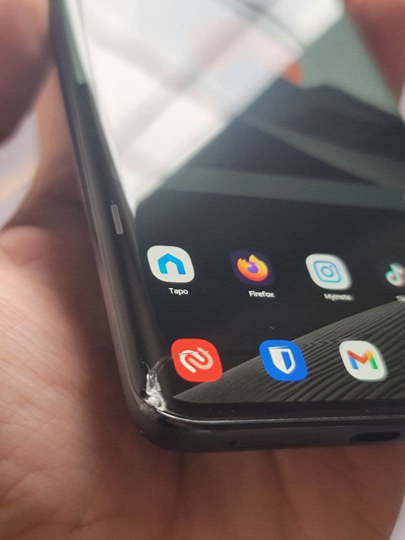 Motorola Edge 40 Neo 8/256GB 画面一部割れ