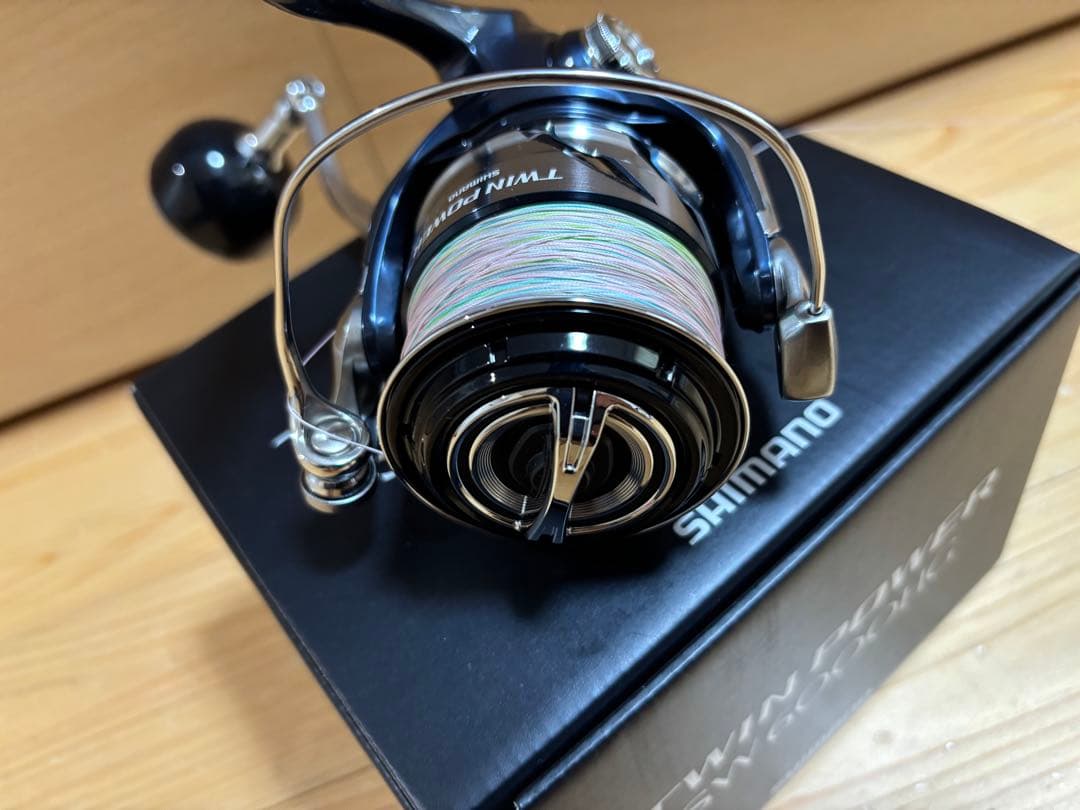 SHIMANO TWIN POWER SW 6000HG スピニングリール