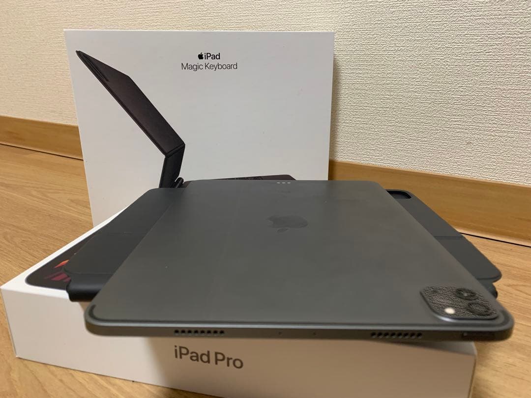iPad Pro 11インチ 第3世代（Apple純正キーボード付き）