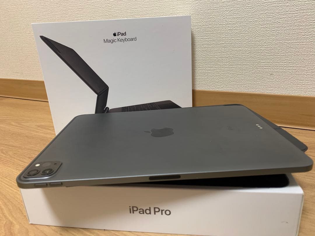 iPad Pro 11インチ 第3世代（Apple純正キーボード付き）