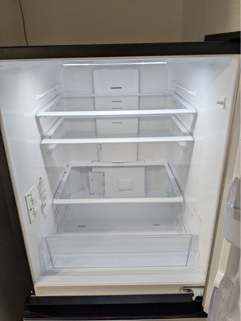 【お値下げしました！送料込み】冷蔵庫 日立 2022年 R-27SV 265L