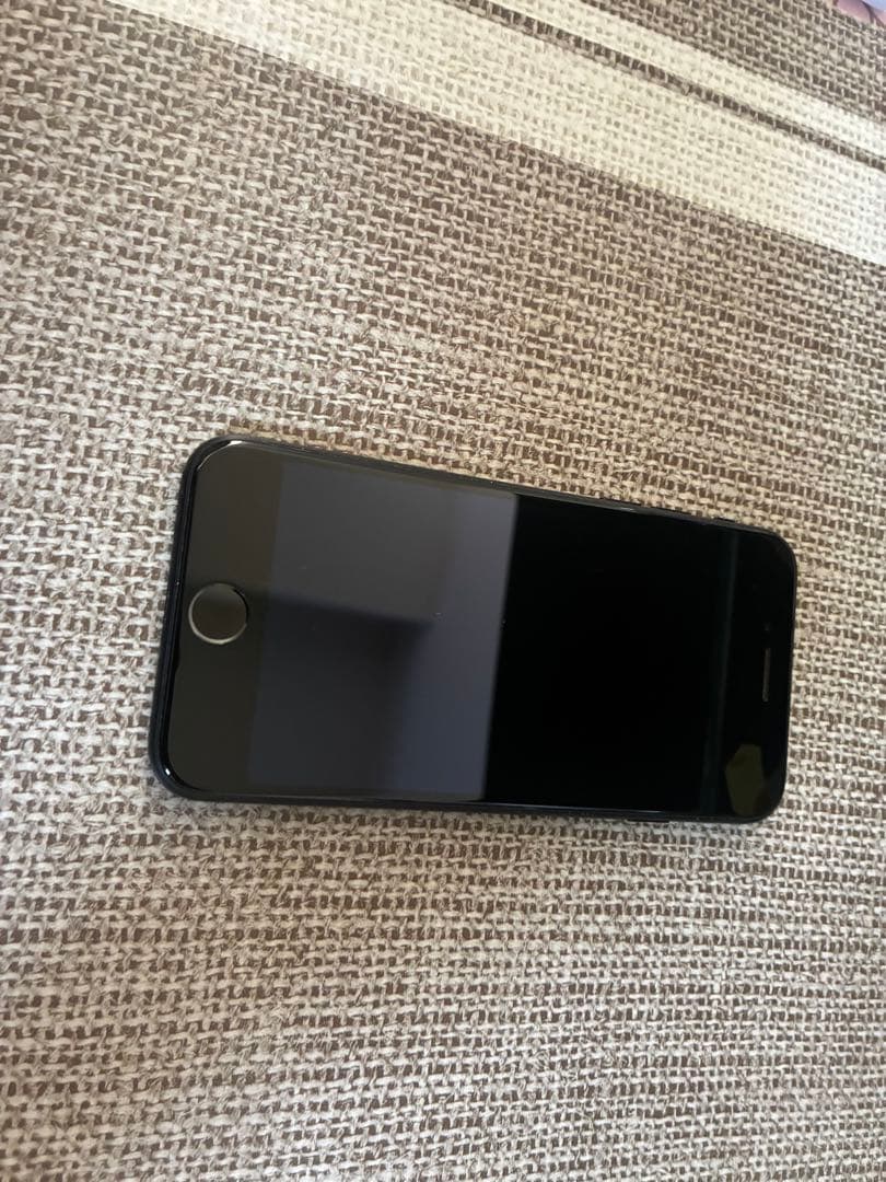 (ジャンク品)(完全動作)iPhone ＳＥ2 SIMフリー