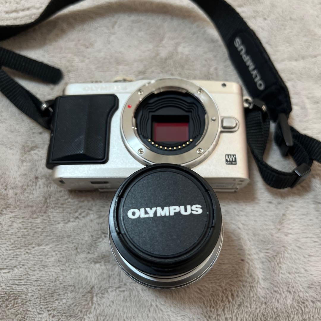 OLYMPUS PEN E-PL5 シルバー 本体　ジャンク