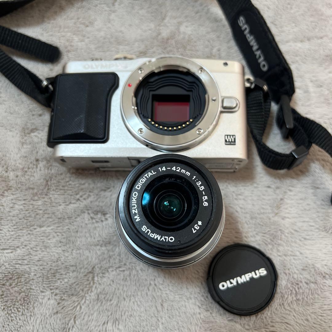 OLYMPUS PEN E-PL5 シルバー 本体　ジャンク