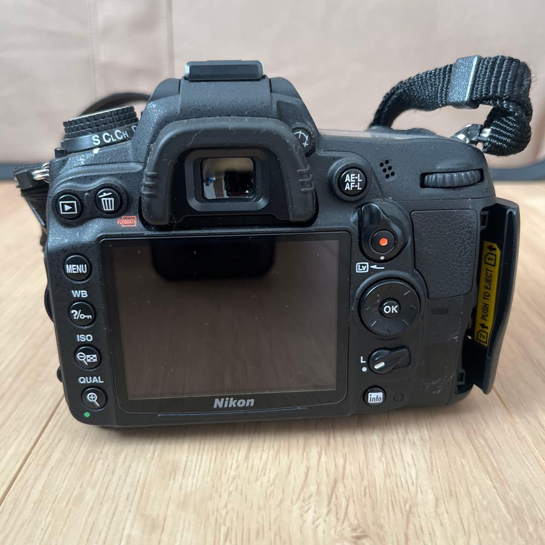Nikon D7000 デジタル一眼レフカメラ