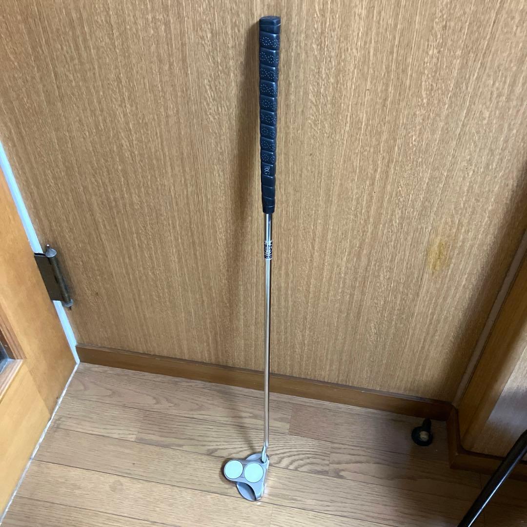 Odyssey White Steel 2 Ball パター