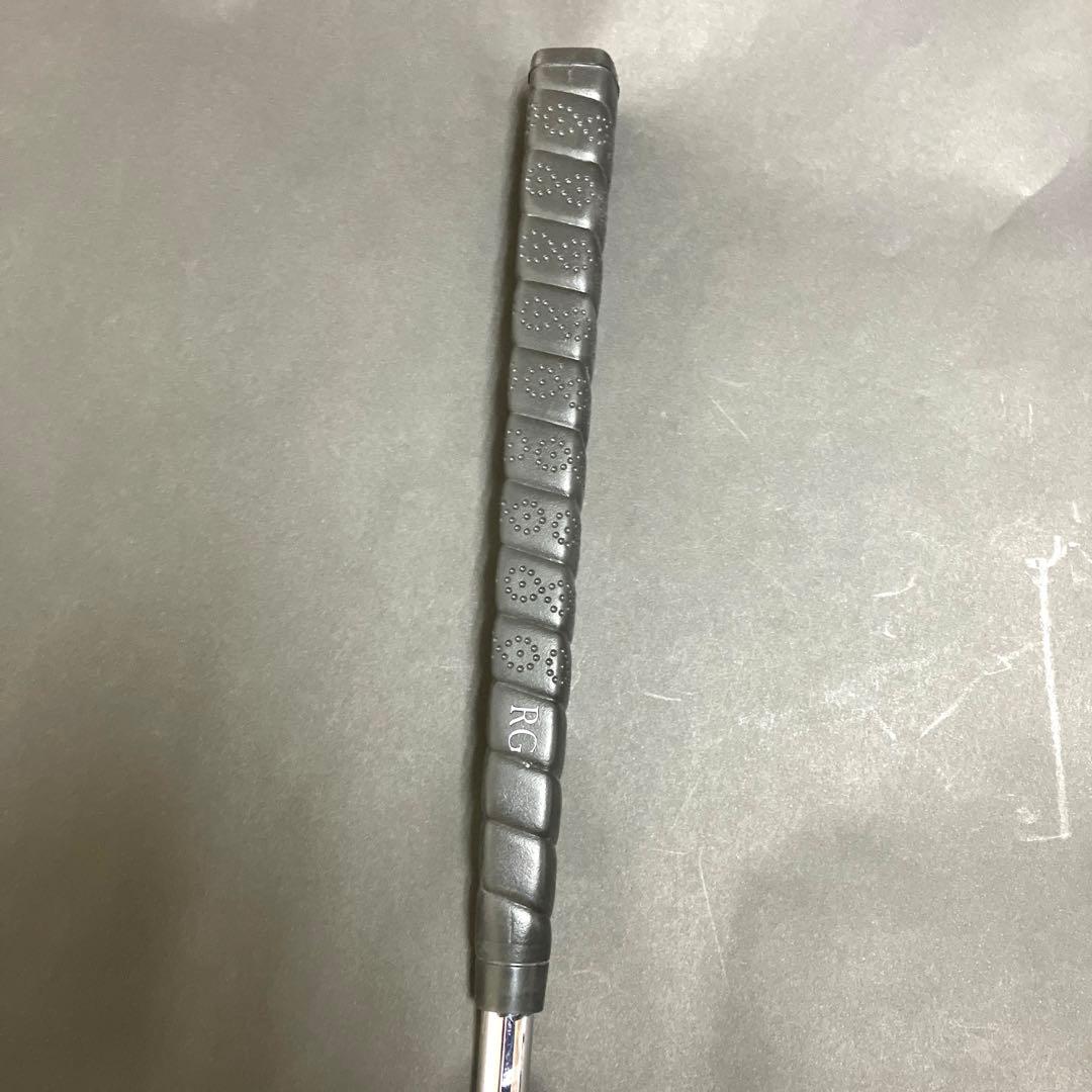 Odyssey White Steel 2 Ball パター