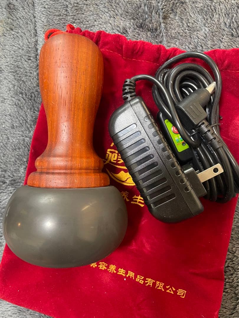 新品　ベン石Ｑ　温熱機器　マッサージ　収納ポーチ付き　エステ　ホットストーン