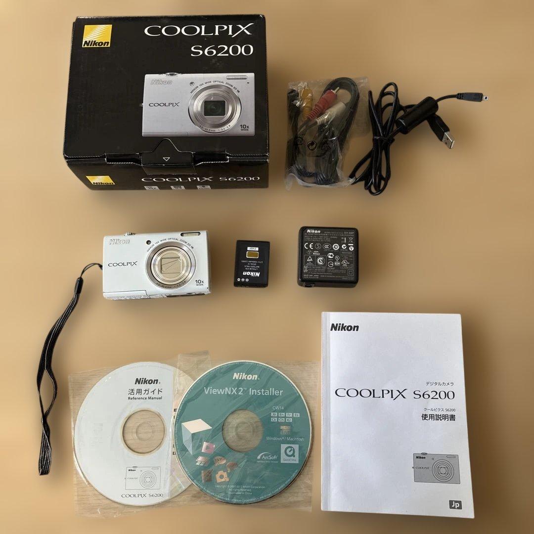 Nikon COOLPIX S6200 ホワイト　中古品　付属品・箱付あり