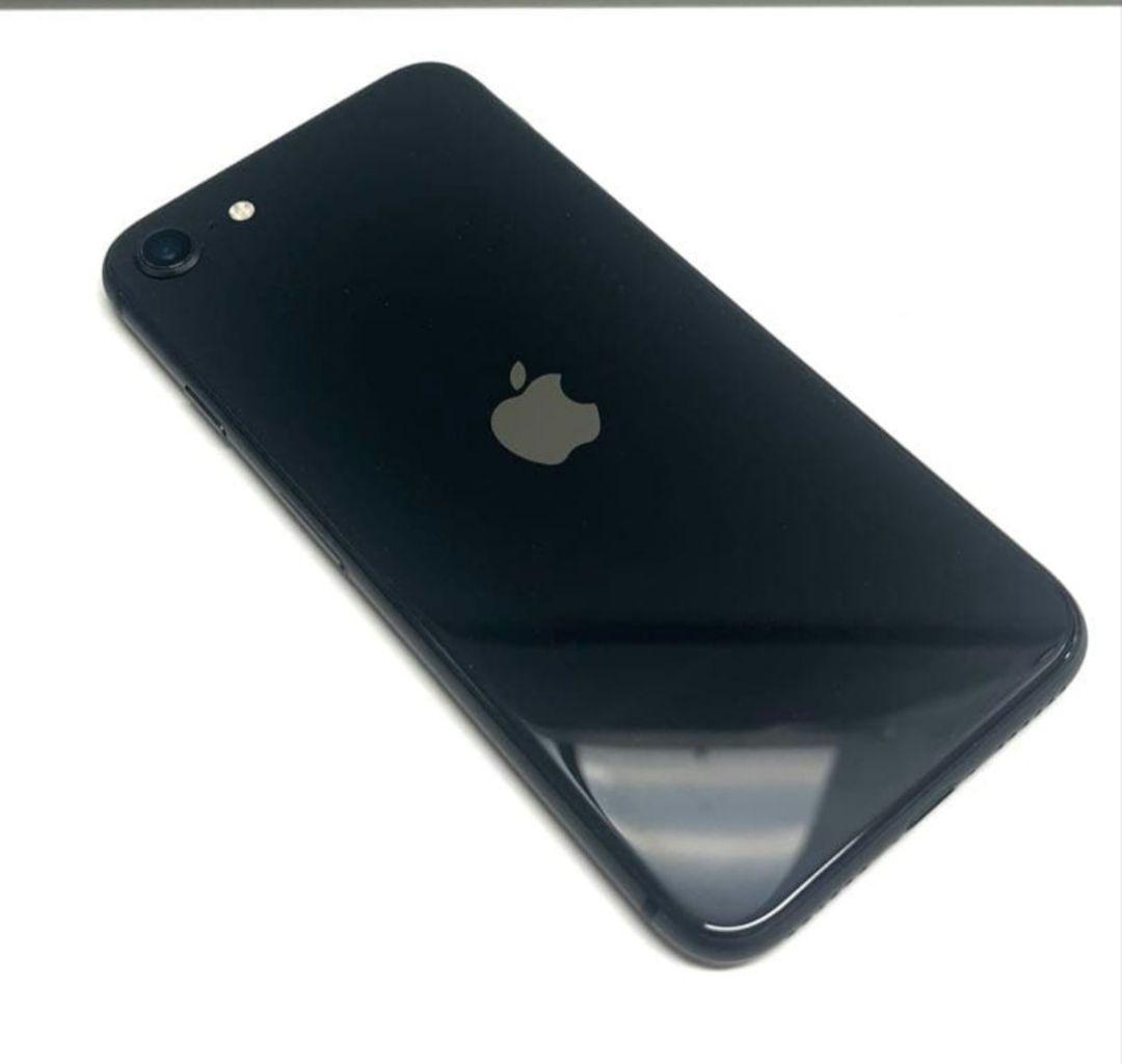 超美品　iPhone SE3 64GB　 SIMフリー バッテリー94%