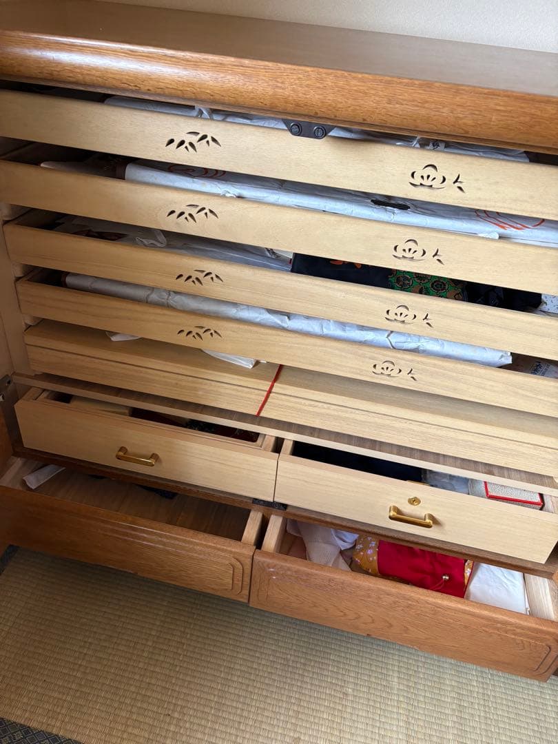 着物箪笥 和箪笥 引き出し側②