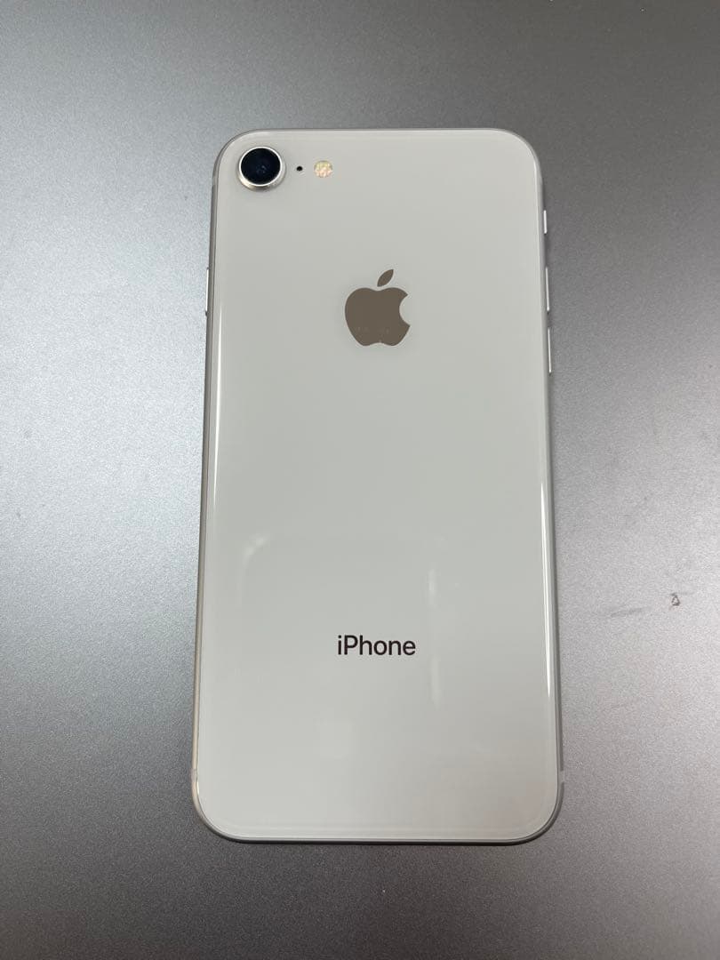 お*り様 Apple iPhone 8 (MQ792J/A) 64G SIMロッ