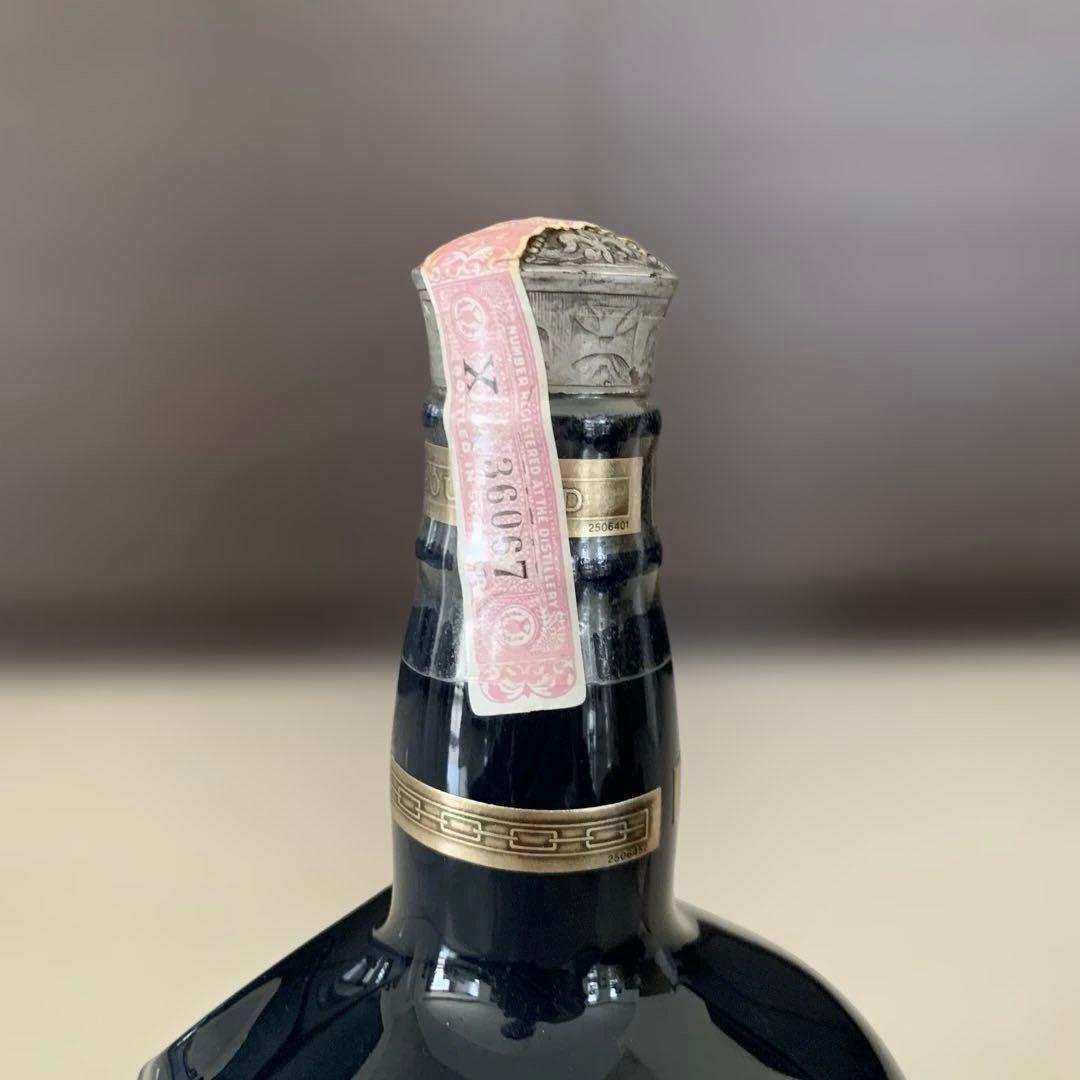 シーバス　ロイヤルサルート21年　陶器ボトル　巾着・箱付【古酒】