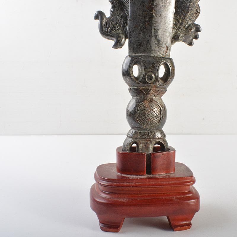 玉石彫刻　龍神　具利伽羅大龍　不動明王　約2kg　唐木台付　V　R7519