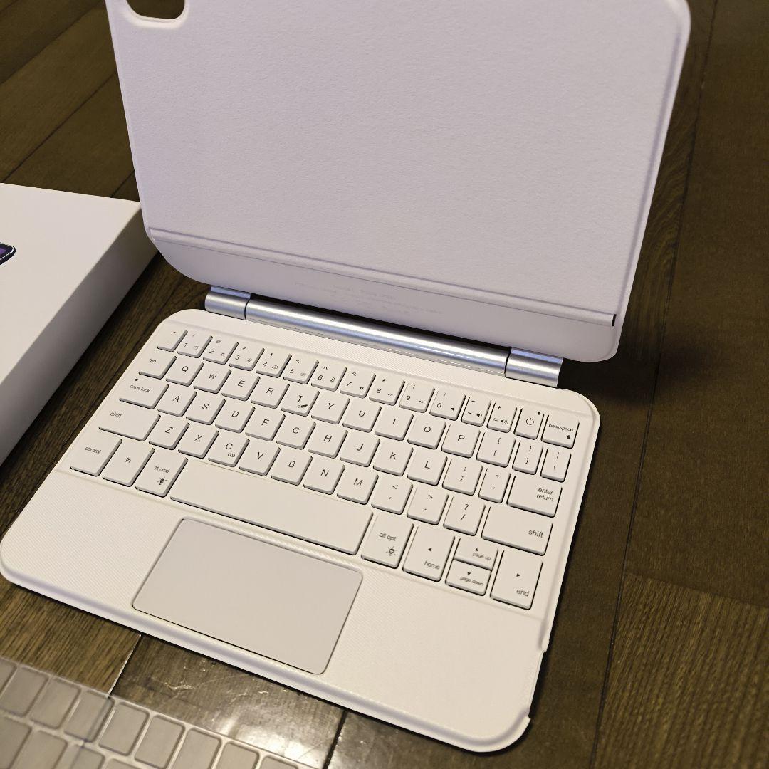 ipad mini6.7用　マジックキーボードケース　ほぼ新品