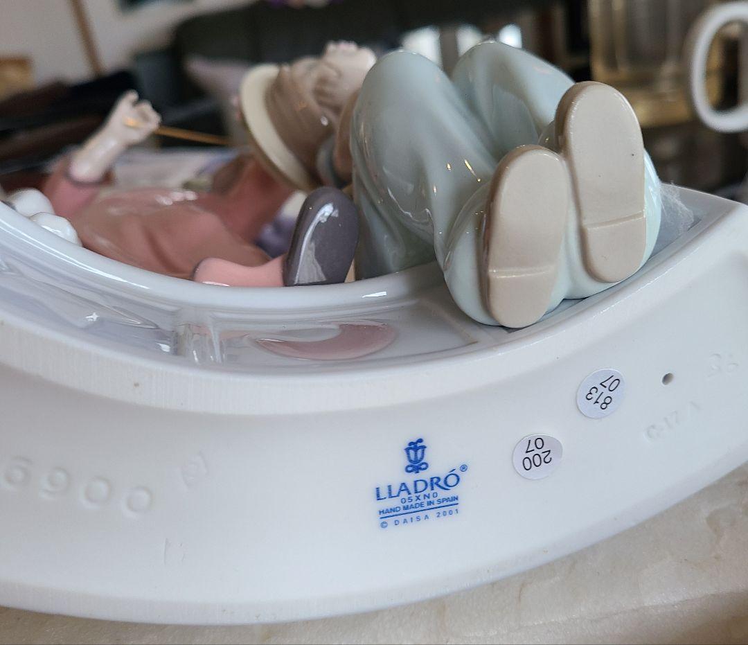 LLADRO リヤドロ　バイオリンを弾くピエロと少女と子犬　陶器　人形　置物