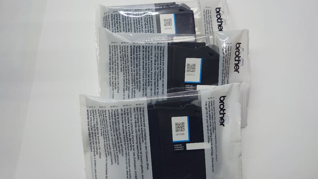 キュピオ　brothorブラザー純正インクLC211×３セット