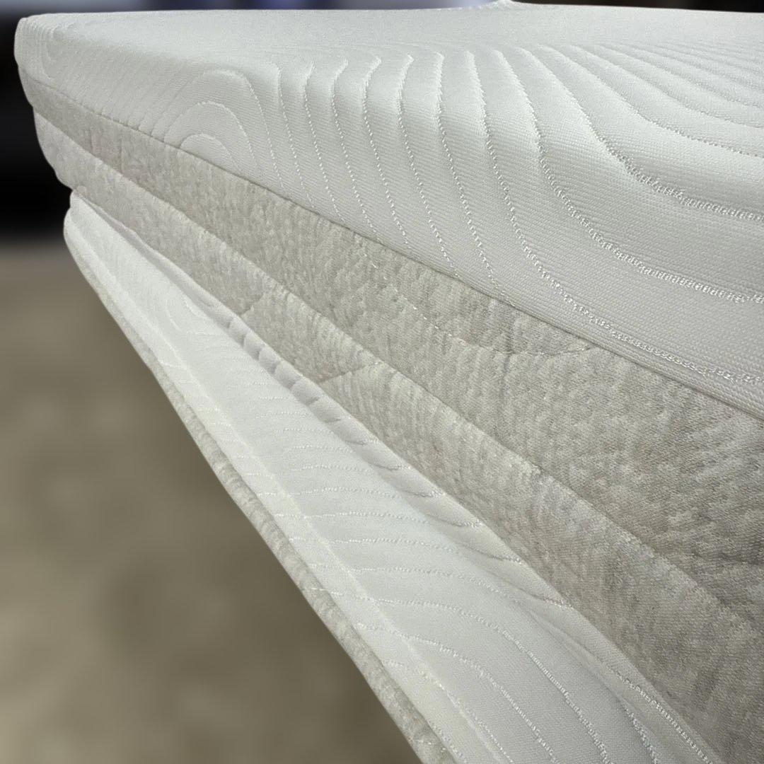 ✨快適快眠✨OASIS シングル 布団 三つ折り コアラ(R) ✨小さなシミあり