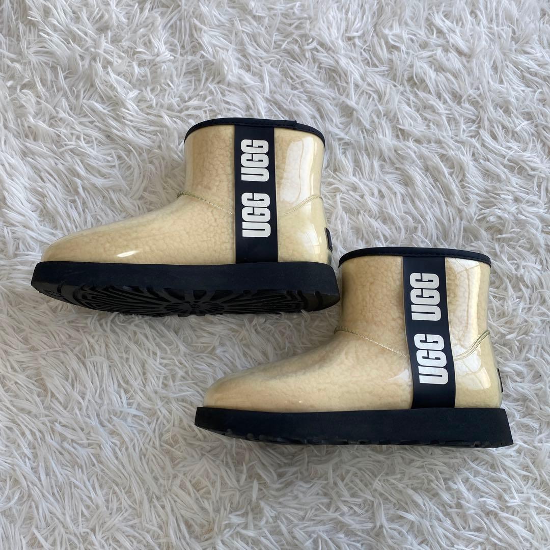 UGG アグ　レインブーツ　ボア　クリア　ベージュ　クリーム　ロゴ入り　長靴
