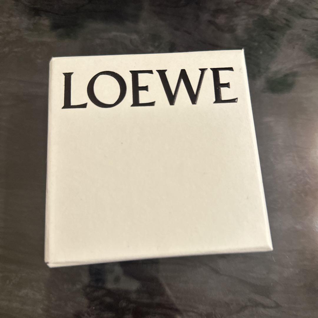 LOEWE ゴールド ブローチ 新品 付属品あり