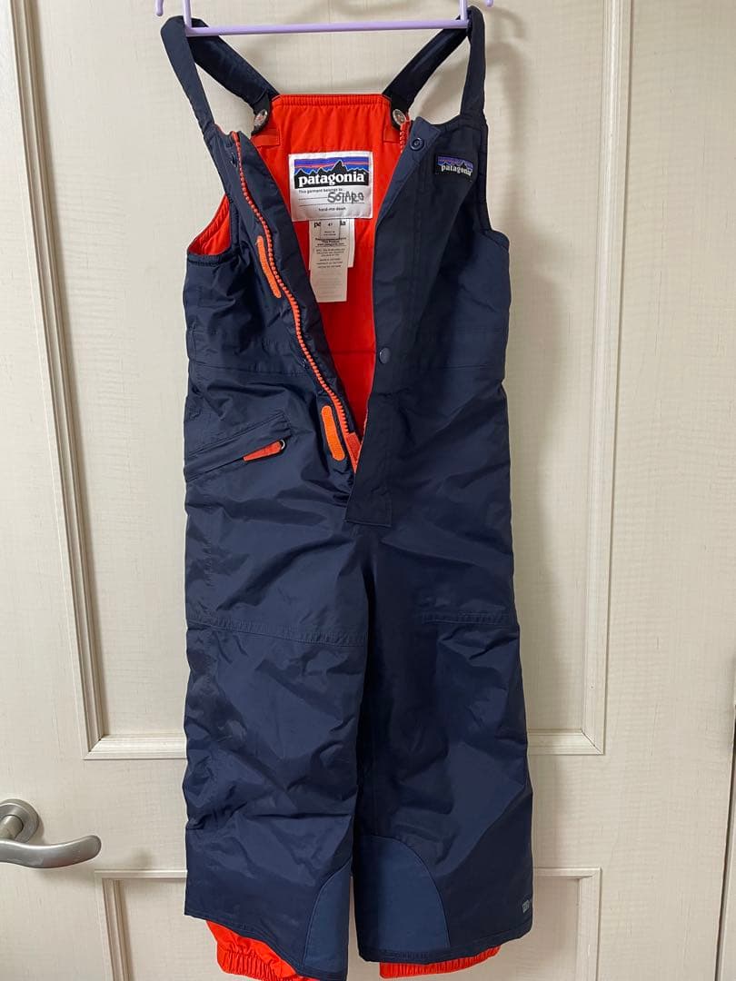 パタゴニア　ベビー　スノーパイルビブ　4T