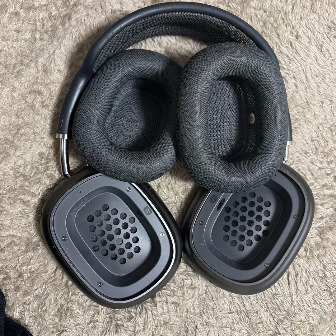 AirPods max グレー