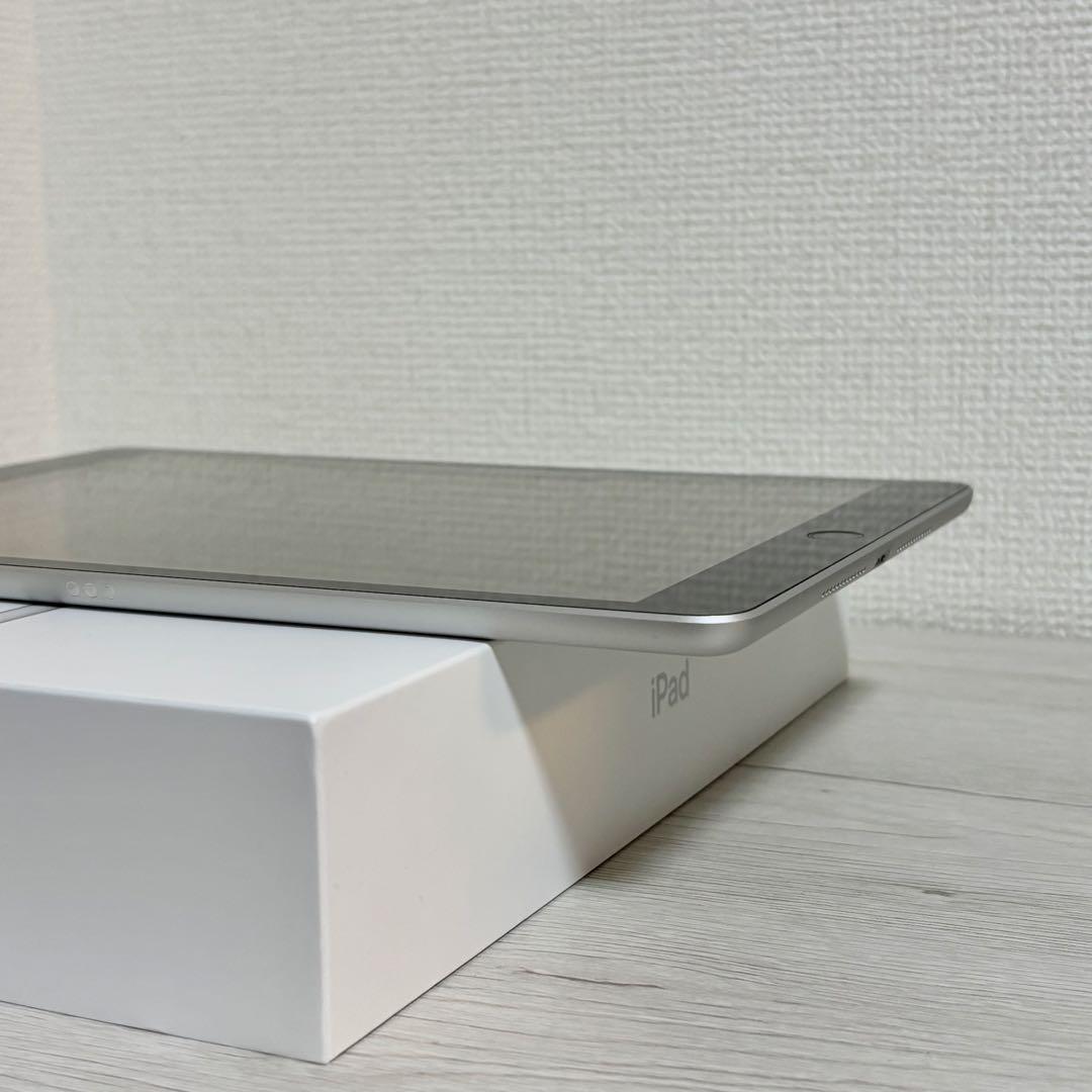 【shinozakit】iPad (第9世代) 64GB おまけ付