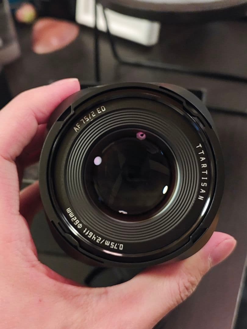 TARTISAN AF 75mm f2 単焦点レンズ